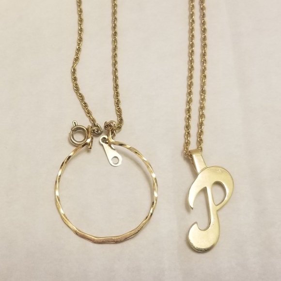 signed Avon letter "P" necklace - Picture 4 of 5
